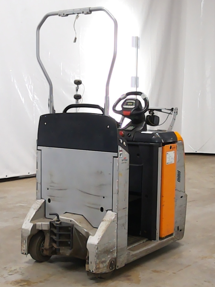 Still LTX50 - Tow tractor: picture 2 Still LTX50 - Tow tractor: picture 2
