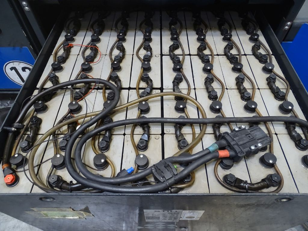 Still R07-25 - Tow tractor: picture 4 Still R07-25 - Tow tractor: picture 4