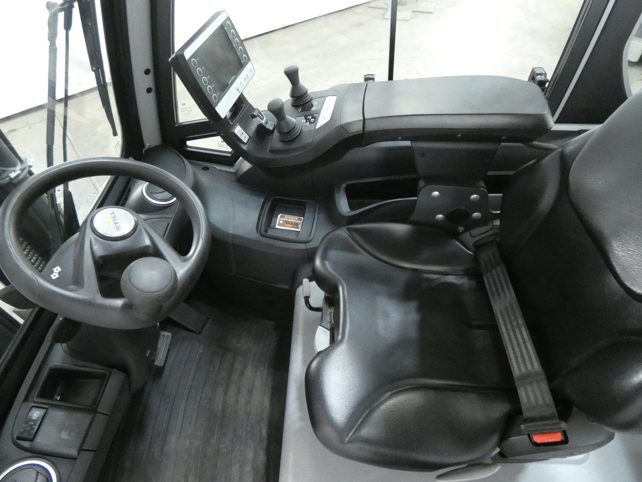 Still RX60-30/BRONZE/BATT. - Electric forklift: picture 3 Still RX60-30/BRONZE/BATT. - Electric forklift: picture 3