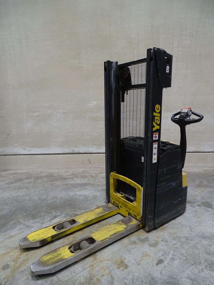 Yale MS12 - Stacker: picture 1 Yale MS12 - Stacker: picture 1