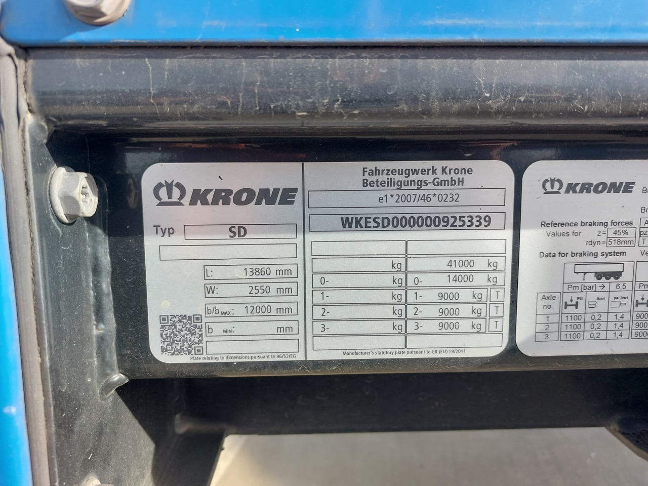 New Curtainsider semi-trailer Krone SD: picture 7