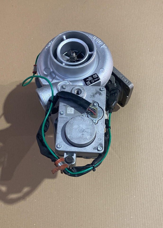 BorgWarner RE536375 JOHN DEERE TRAKTOR - Turbo for Farm tractor: picture 4 BorgWarner RE536375 JOHN DEERE TRAKTOR - Turbo for Farm tractor: picture 4