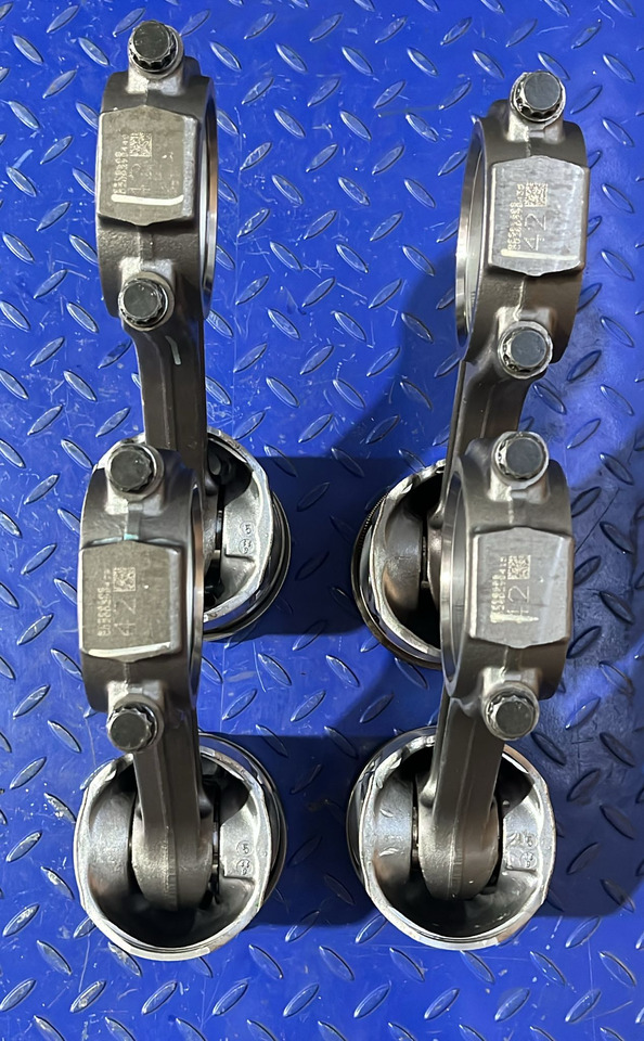 John Deere SET PISTON SI CAMASA JOHN DEERE RE500608 - Engine and parts: picture 5 John Deere SET PISTON SI CAMASA JOHN DEERE RE500608 - Engine and parts: picture 5