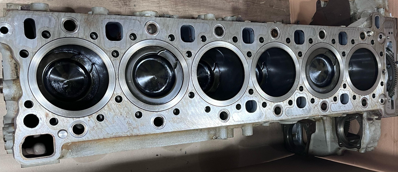 Mercedes Benz Bloc Motor OM471 Euro 6 - Engine for Truck: picture 1 Mercedes Benz Bloc Motor OM471 Euro 6 - Engine for Truck: picture 1