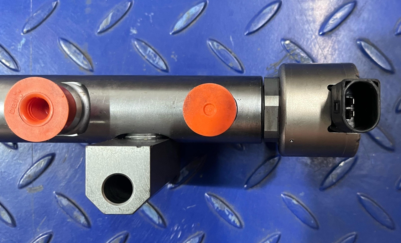 Mercedes Common Rail Pipe A9360780845 - Fuel processing/ Fuel delivery: picture 1 Mercedes Common Rail Pipe A9360780845 - Fuel processing/ Fuel delivery: picture 1