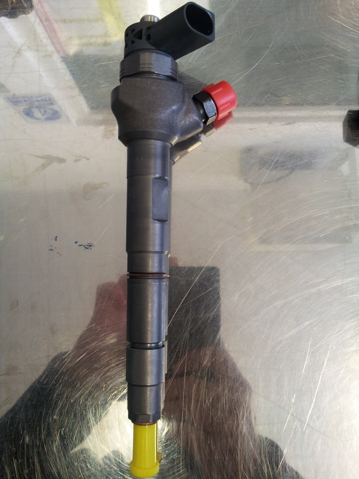 Mercedes Vito V Class A6510703187 Euro 6 0445110574 - Injector for Commercial vehicle: picture 1 Mercedes Vito V Class A6510703187 Euro 6 0445110574 - Injector for Commercial vehicle: picture 1