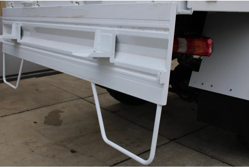 Mercedes-Benz Arocs 1836 A 4x4 Cargo Truck - Curtain side truck: picture 5 Mercedes-Benz Arocs 1836 A 4x4 Cargo Truck - Curtain side truck: picture 5