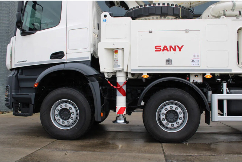 Mercedes-Benz Arocs 4840 8x4 Sany SY56 Concrete pump Build by Putzmeister - Concrete pump truck: picture 5 Mercedes-Benz Arocs 4840 8x4 Sany SY56 Concrete pump Build by Putzmeister - Concrete pump truck: picture 5