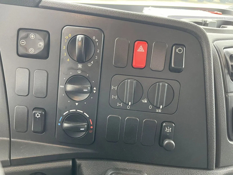 New Refrigerated truck Mercedes-Benz Atego 1725 4x4 Refrigerator Truck: picture 17