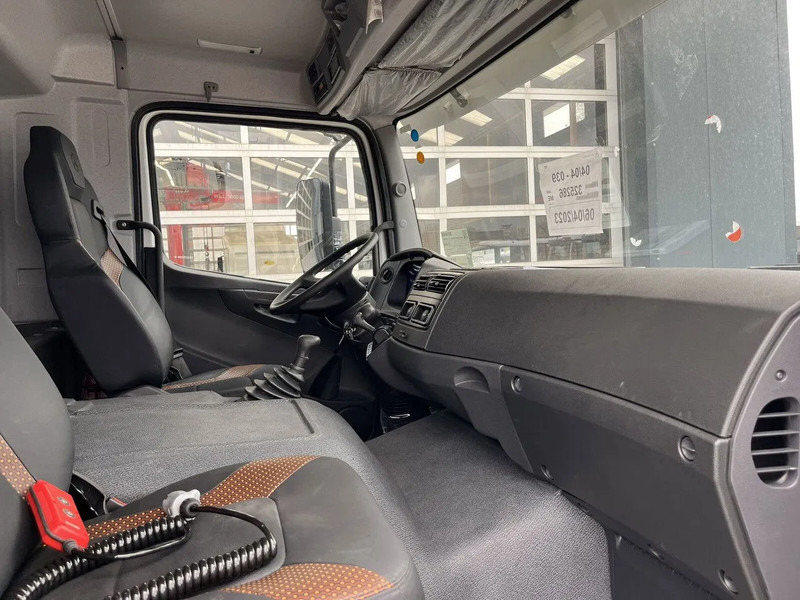 New Refrigerated truck Mercedes-Benz Atego 1725 4x4 Refrigerator Truck: picture 18