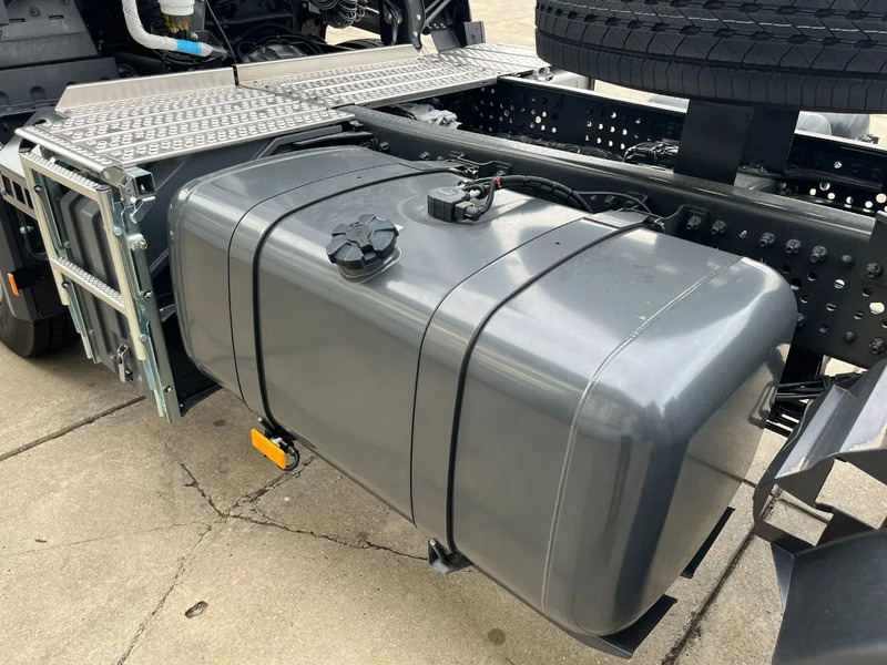 Leasing of Mercedes-Benz Actros 3340 S 6x4 Tractor Head Mercedes-Benz Actros 3340 S 6x4 Tractor Head: picture 12