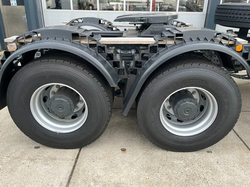 Leasing of Mercedes-Benz Actros 3340 S 6x4 Tractor Head Mercedes-Benz Actros 3340 S 6x4 Tractor Head: picture 11