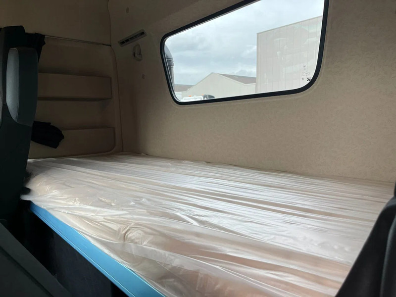 Leasing of Mercedes-Benz Actros 3340 S 6x4 Tractor Head Mercedes-Benz Actros 3340 S 6x4 Tractor Head: picture 18