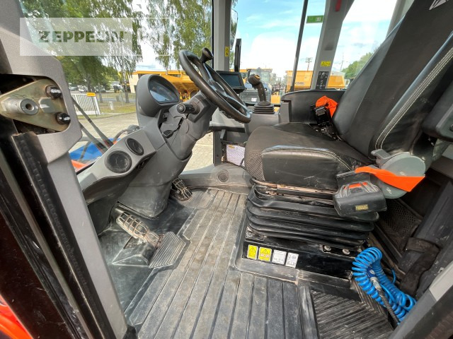 Wheel loader Cat 926M: picture 6