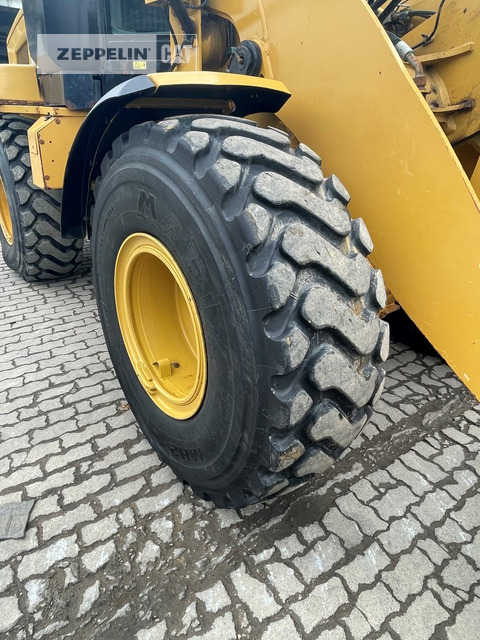 Wheel loader Cat 926M: picture 11