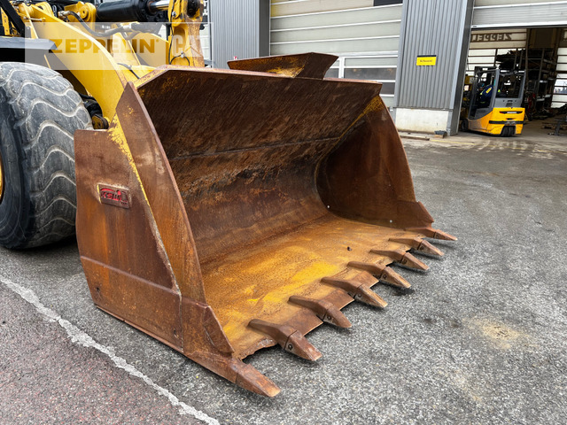 Wheel loader Cat 966M: picture 13