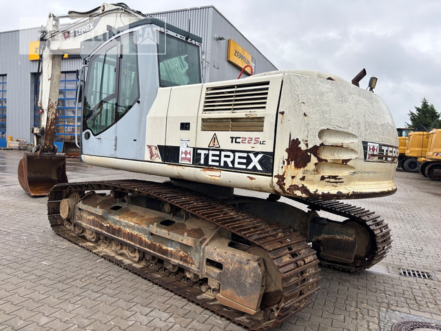Terex TC225LC - Crawler excavator: picture 1 Terex TC225LC - Crawler excavator: picture 1