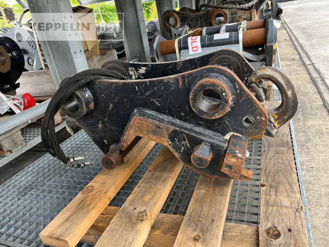 Verachtert CW10H CAT 310 - Quick coupler for Construction machinery: picture 1 Verachtert CW10H CAT 310 - Quick coupler for Construction machinery: picture 1