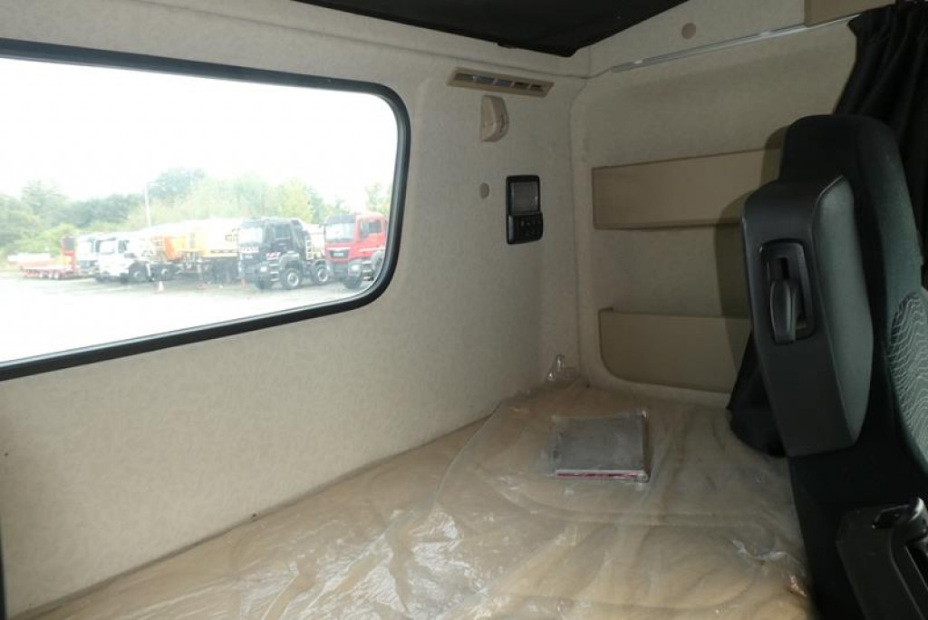 MERCEDES-BENZ Actros neu 2546 L 6x2 Abrollkipper Lenk-Lift Achse - Hook lift truck: picture 3 MERCEDES-BENZ Actros neu 2546 L 6x2 Abrollkipper Lenk-Lift Achse - Hook lift truck: picture 3