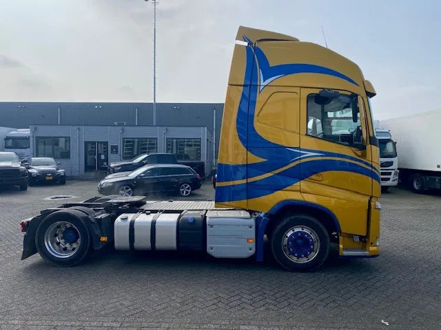 Volvo FH 13.460 mega trekker , XL cabine, parc cool , voll lucht., beauty..... - Tractor unit: picture 3 Volvo FH 13.460 mega trekker , XL cabine, parc cool , voll lucht., beauty..... - Tractor unit: picture 3