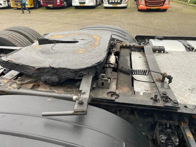 Volvo FH 16 6x2 sleepas trekker ,DL ,750 pk, XL cabine , schuifschotel . - Tractor unit: picture 5 Volvo FH 16 6x2 sleepas trekker ,DL ,750 pk, XL cabine , schuifschotel . - Tractor unit: picture 5