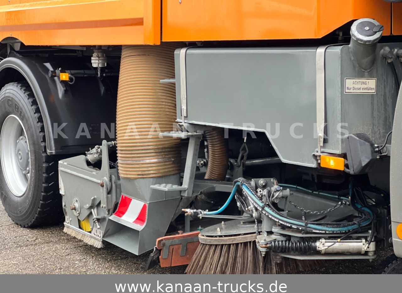 Leasing of Mercedes-Benz 2032 Actros 4x4 Bucher STKF 9500 AIRPORT KLIMA Mercedes-Benz 2032 Actros 4x4 Bucher STKF 9500 AIRPORT KLIMA: picture 18 Leasing of Mercedes-Benz 2032 Actros 4x4 Bucher STKF 9500 AIRPORT KLIMA Mercedes-Benz 2032 Actros 4x4 Bucher STKF 9500 AIRPORT KLIMA: picture 18