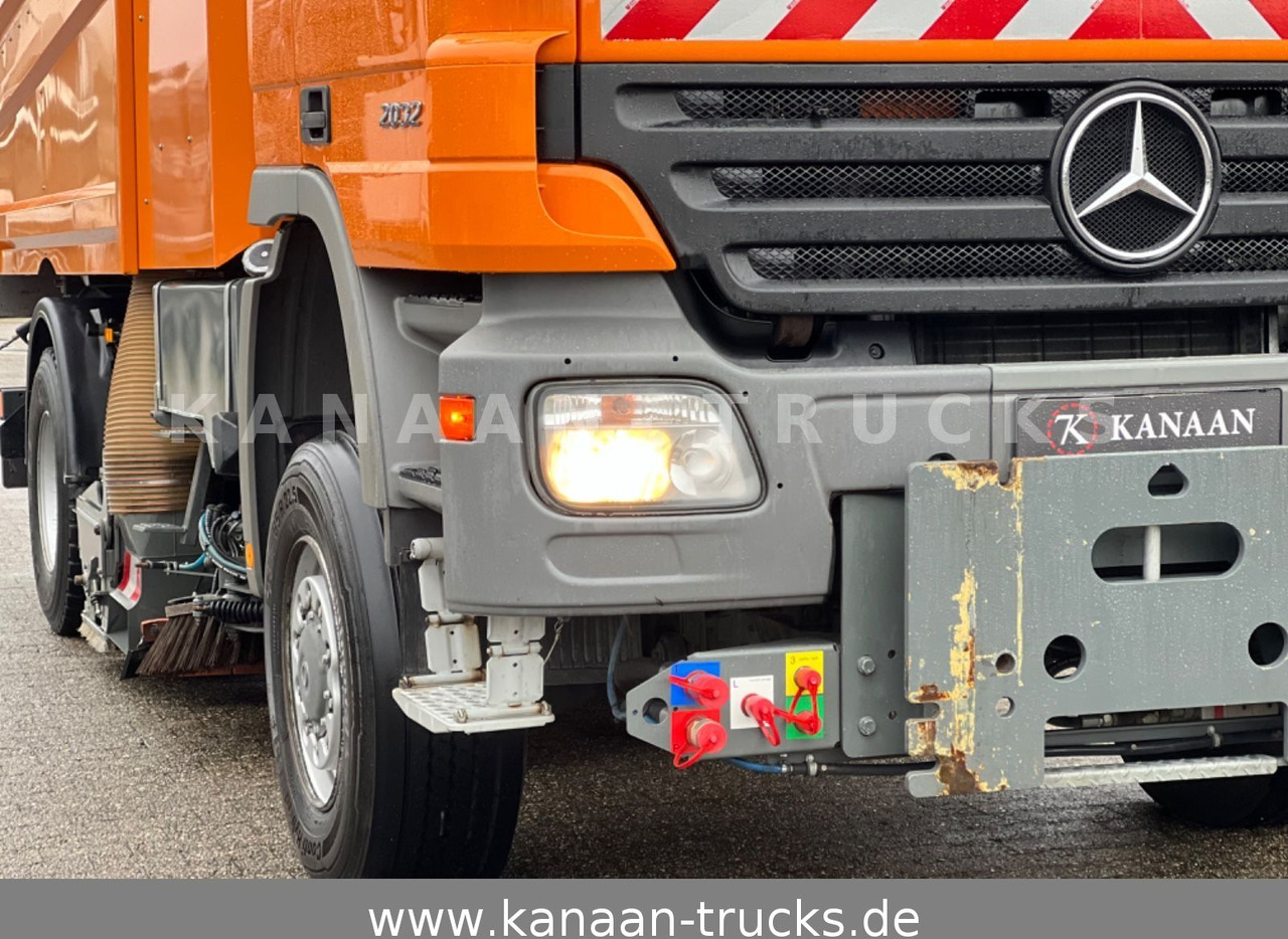 Leasing of Mercedes-Benz 2032 Actros 4x4 Bucher STKF 9500 AIRPORT KLIMA Mercedes-Benz 2032 Actros 4x4 Bucher STKF 9500 AIRPORT KLIMA: picture 12 Leasing of Mercedes-Benz 2032 Actros 4x4 Bucher STKF 9500 AIRPORT KLIMA Mercedes-Benz 2032 Actros 4x4 Bucher STKF 9500 AIRPORT KLIMA: picture 12