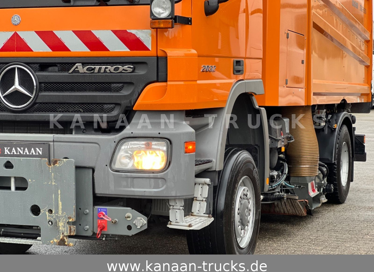 Leasing of Mercedes-Benz 2032 Actros 4x4 Bucher STKF 9500 AIRPORT KLIMA Mercedes-Benz 2032 Actros 4x4 Bucher STKF 9500 AIRPORT KLIMA: picture 11 Leasing of Mercedes-Benz 2032 Actros 4x4 Bucher STKF 9500 AIRPORT KLIMA Mercedes-Benz 2032 Actros 4x4 Bucher STKF 9500 AIRPORT KLIMA: picture 11