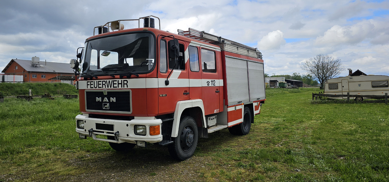 MAN 12.232 Feuerwehr Firetruck Autobomba - Fire engine: picture 3 MAN 12.232 Feuerwehr Firetruck Autobomba - Fire engine: picture 3