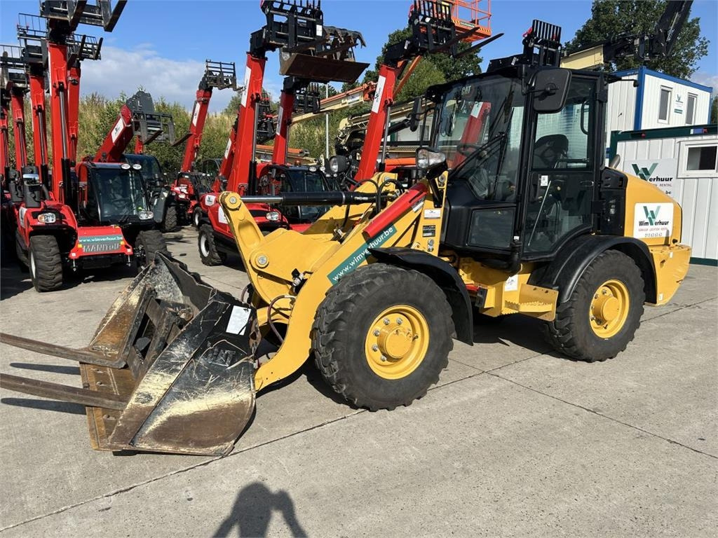 CAT 906 (9145)  - Compact loader: picture 2 CAT 906 (9145)  - Compact loader: picture 2