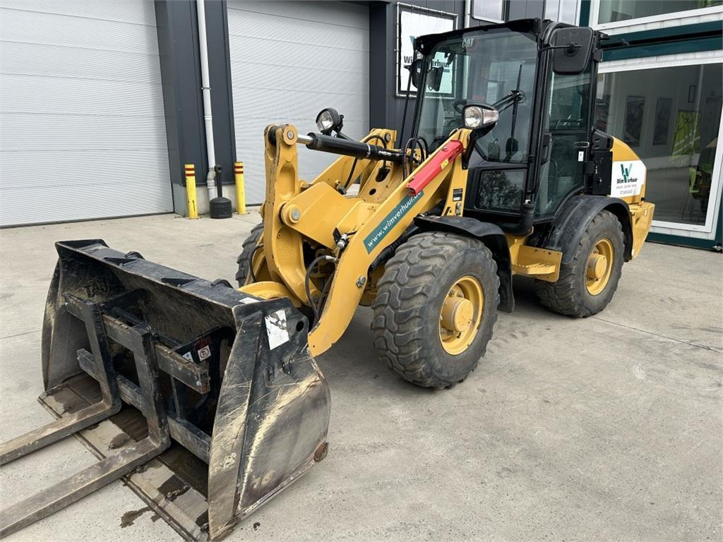 CAT 906M (8758)  - Compact loader: picture 4 CAT 906M (8758)  - Compact loader: picture 4