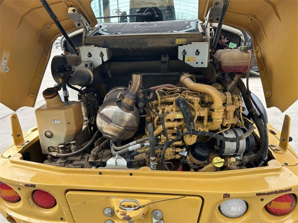 Compact loader CAT 906M (8758): picture 7