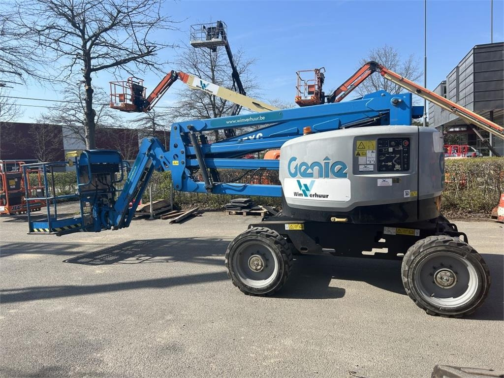 Genie Z-45/25XC (3204) - Articulated boom lift: picture 5 Genie Z-45/25XC (3204) - Articulated boom lift: picture 5