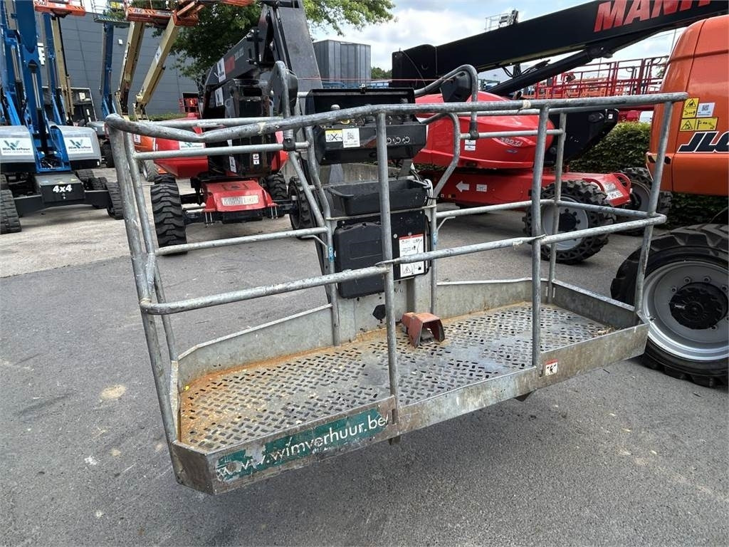 Manitou 200 ATJ RC ST5 (5612) - Articulated boom lift: picture 5 Manitou 200 ATJ RC ST5 (5612) - Articulated boom lift: picture 5