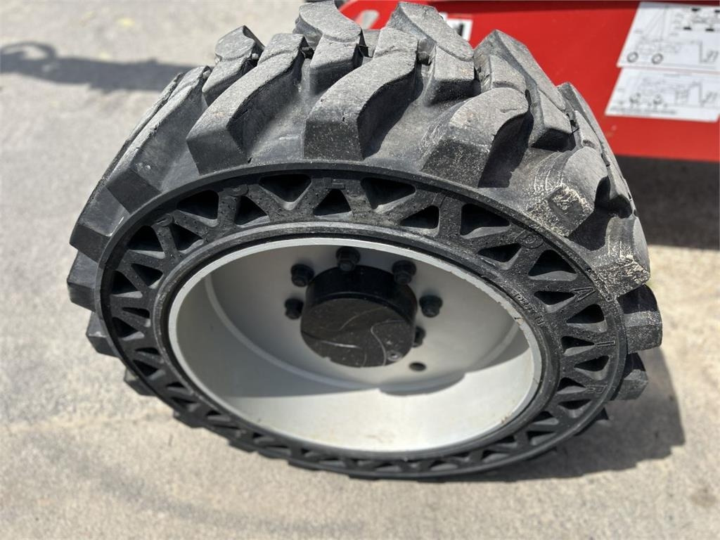 Articulated boom lift Manitou 200 ATJ RC ST5 (5612): picture 18