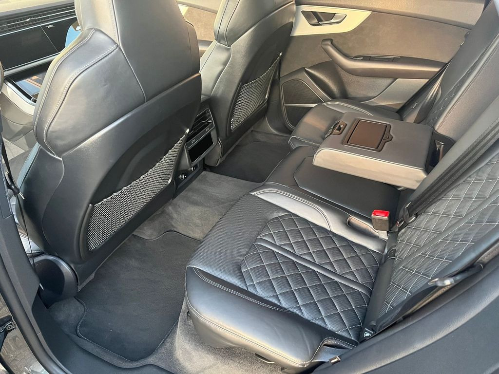 Audi Q8 50 TDI quattro tiptronic 22 Zoll*3xSline*Pano - SUV: picture 4 Audi Q8 50 TDI quattro tiptronic 22 Zoll*3xSline*Pano - SUV: picture 4