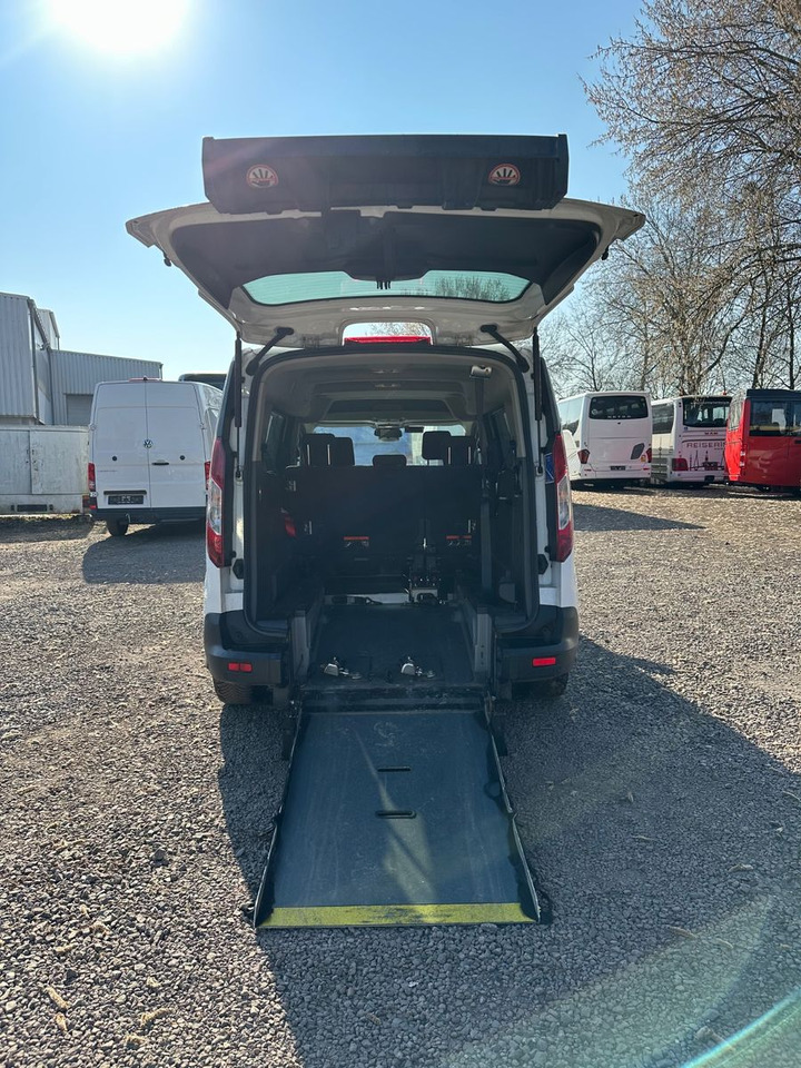 Ford Grand Tourneo 1.5 EcoBlue 74kW Auto Trend - People carrier: picture 4 Ford Grand Tourneo 1.5 EcoBlue 74kW Auto Trend - People carrier: picture 4