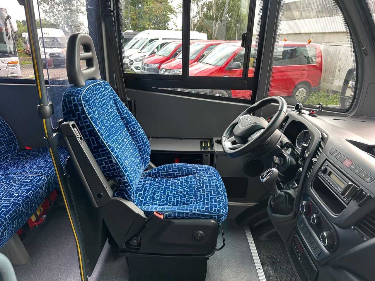 Iveco Rapido 70C18 (wenig Km*7.2t*33 Sitze) Rosero - Minibus, People carrier: picture 4 Iveco Rapido 70C18 (wenig Km*7.2t*33 Sitze) Rosero - Minibus, People carrier: picture 4