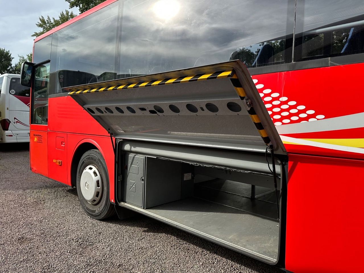 Suburban bus Mercedes-Benz O550 Integro (56 Sitze*Klima*Schalt): picture 13