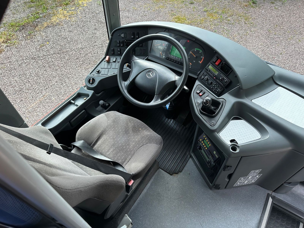 Suburban bus Mercedes-Benz O550 Integro (56 Sitze*Klima*Schalt): picture 6