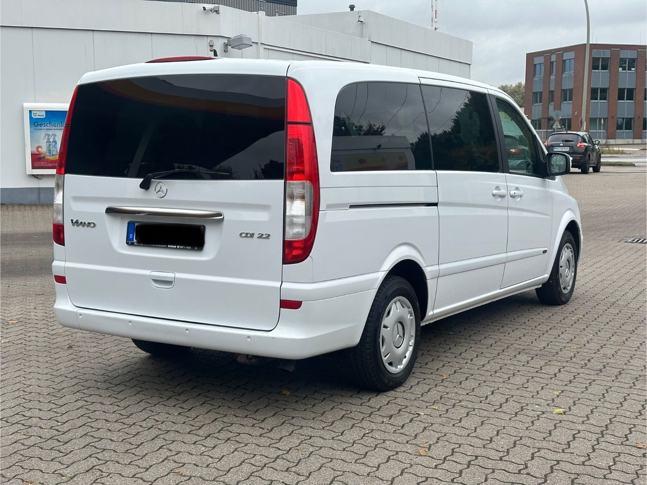 Mercedes-Benz Viano 2.2 CDI AMBIENTE extralang (Autom*133 tKm) - People carrier: picture 2 Mercedes-Benz Viano 2.2 CDI AMBIENTE extralang (Autom*133 tKm) - People carrier: picture 2