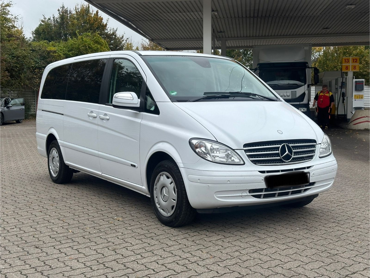 Mercedes-Benz Viano 2.2 CDI AMBIENTE extralang (Autom*133 tKm) - People carrier: picture 1 Mercedes-Benz Viano 2.2 CDI AMBIENTE extralang (Autom*133 tKm) - People carrier: picture 1