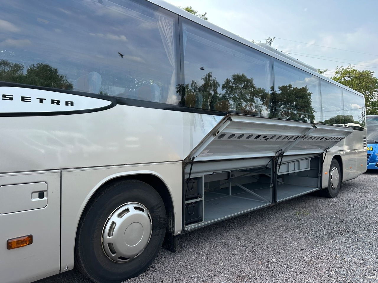 Setra S 415 UL GT (Motor neu*TOP) - Suburban bus: picture 4 Setra S 415 UL GT (Motor neu*TOP) - Suburban bus: picture 4
