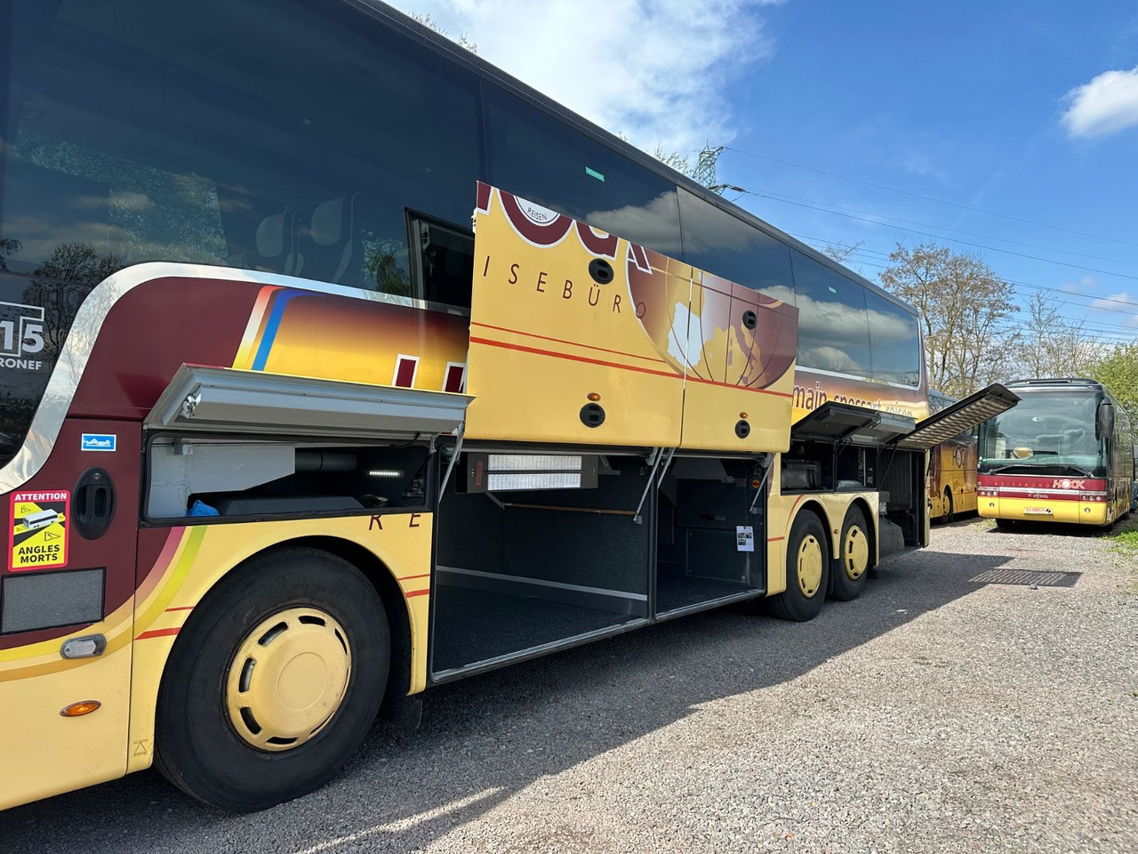 Vanhool T915 Astronef (Euro 5*Panorama Dach) - Coach: picture 4 Vanhool T915 Astronef (Euro 5*Panorama Dach) - Coach: picture 4