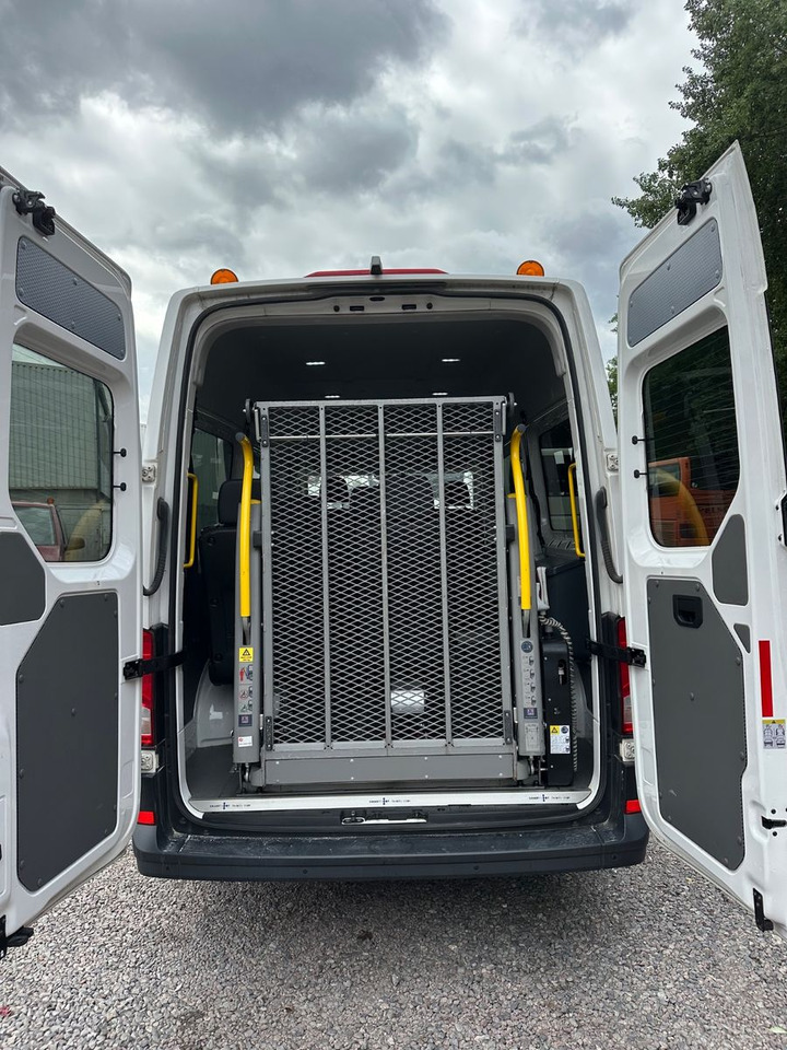 Volkswagen Crafter (PDC*StandHz.*Behinderten gerecht) - People carrier: picture 3 Volkswagen Crafter (PDC*StandHz.*Behinderten gerecht) - People carrier: picture 3