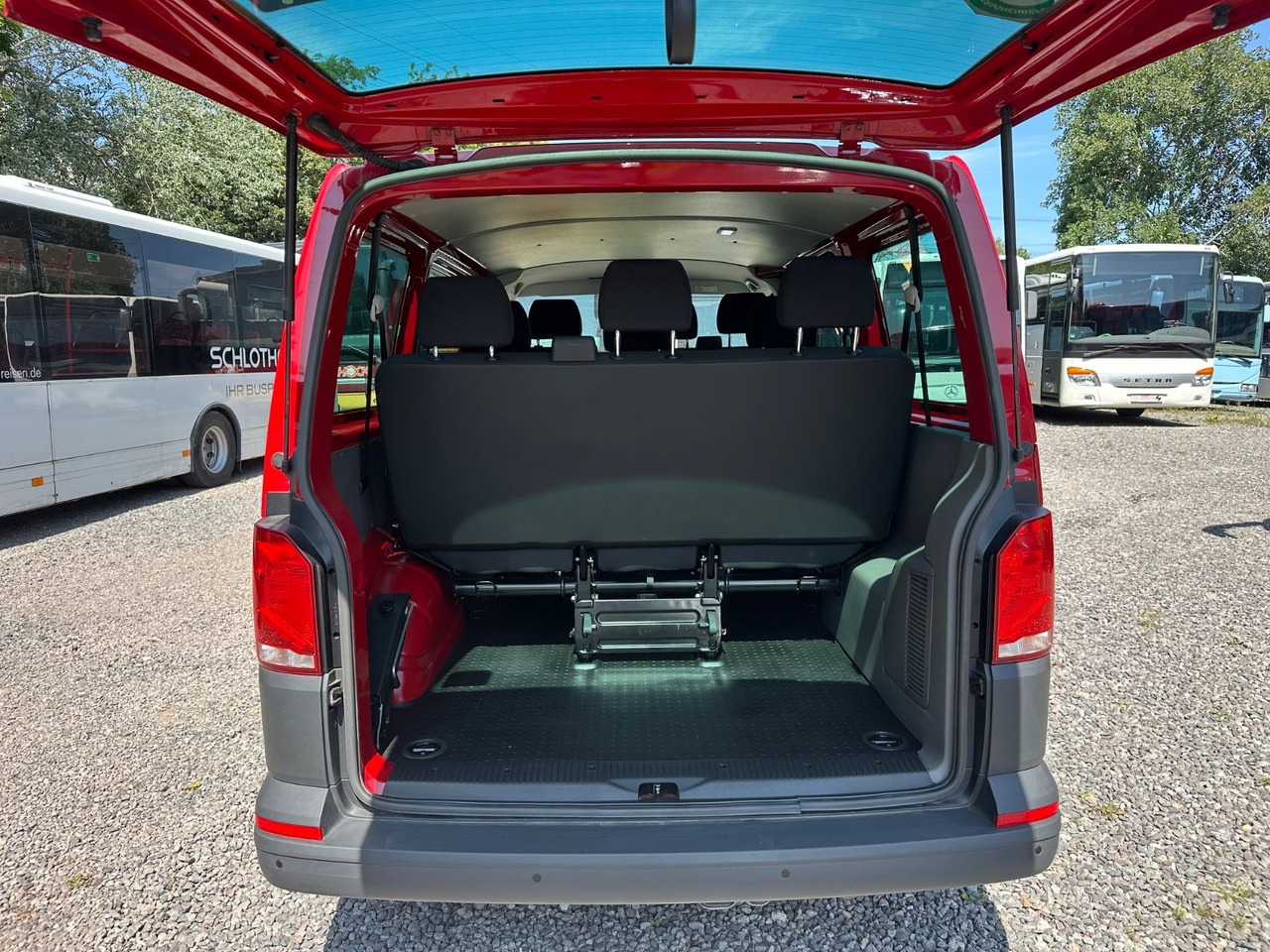 Volkswagen T6 Kombi (PDC Hi*ACC*StandHz*9 Sitzer*AC) - People carrier: picture 4 Volkswagen T6 Kombi (PDC Hi*ACC*StandHz*9 Sitzer*AC) - People carrier: picture 4